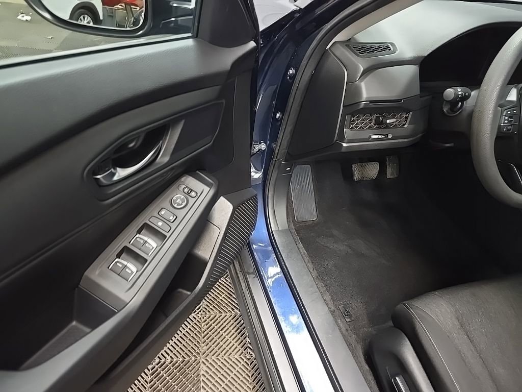 Used 2023 Honda Accord EX image 15