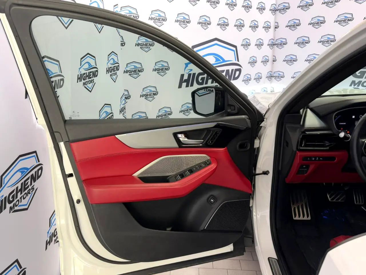 Used 2024 Acura MDX A-Spec image 10