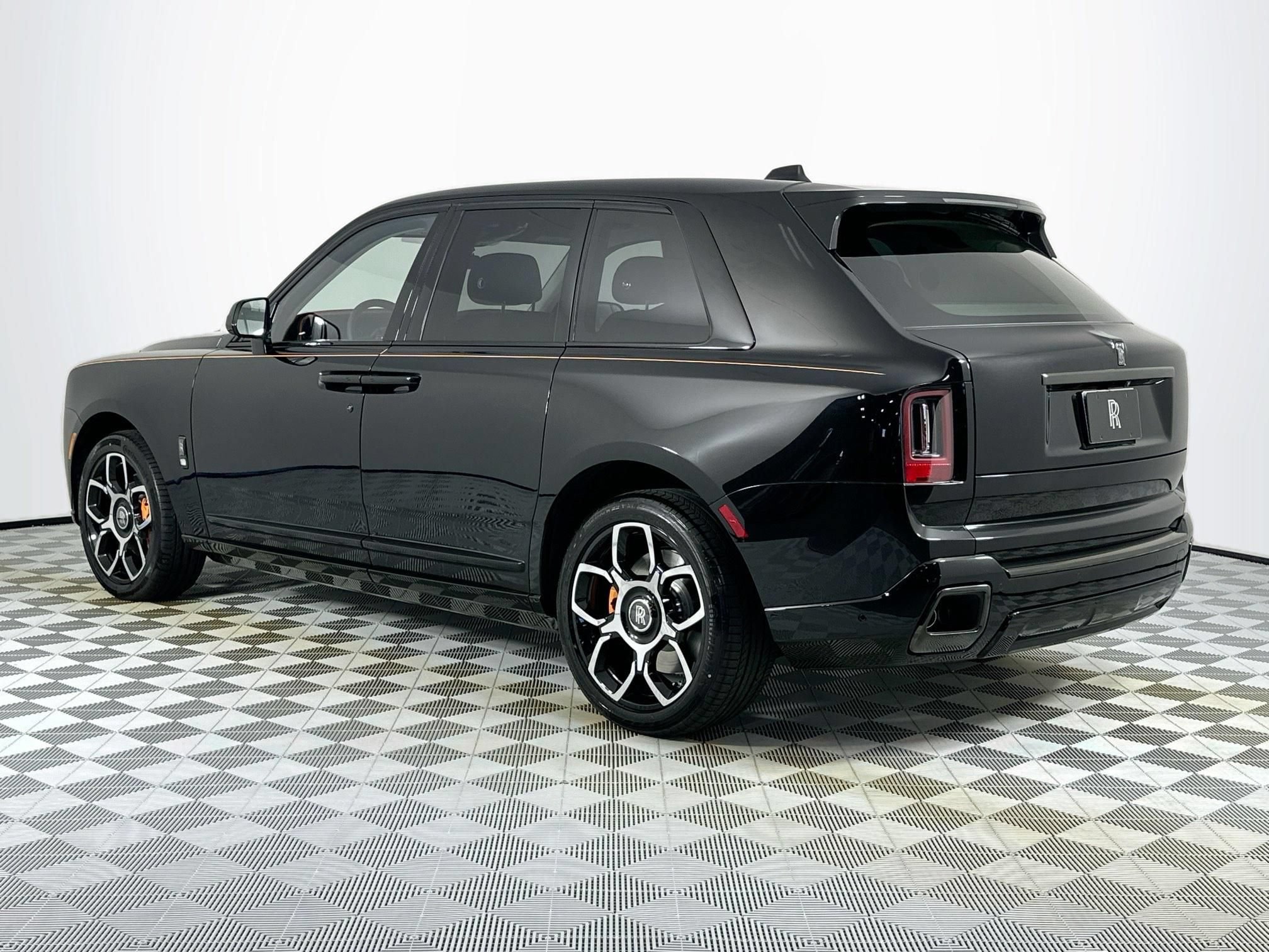 New 2026 Rolls-Royce Cullinan Black Badge AWD/4WD image 2