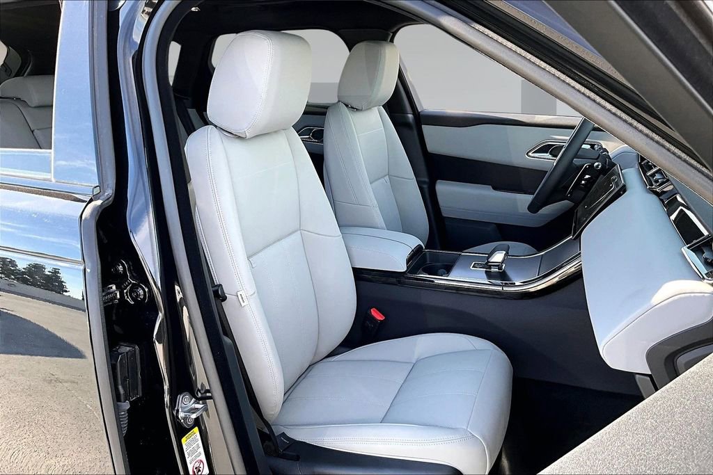 New 2026 Land Rover Range Rover Velar Dynamic SE image 11