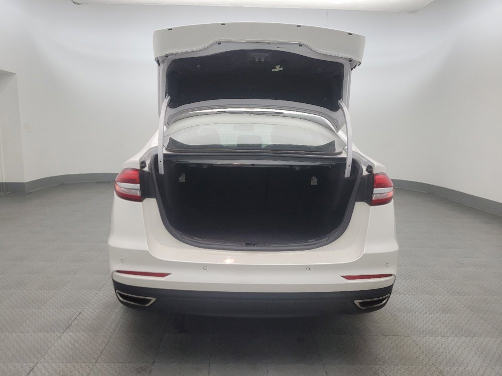 Used 2019 Ford Fusion Titanium image 29