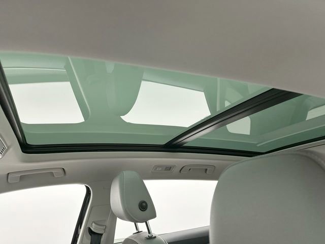 Certified 2023 Volkswagen Taos SE image 22