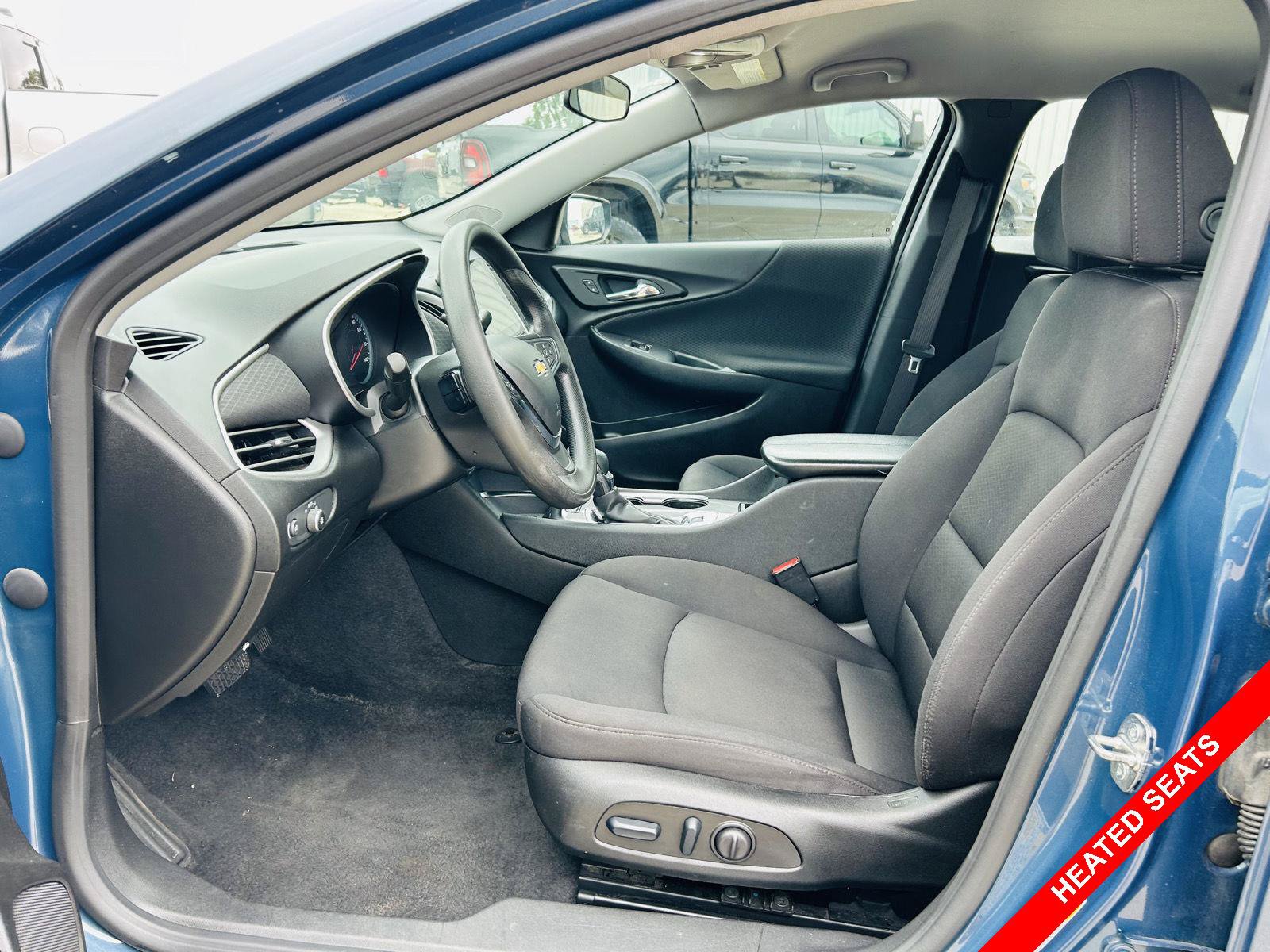 Used 2024 Chevrolet Malibu LT FWD image 3