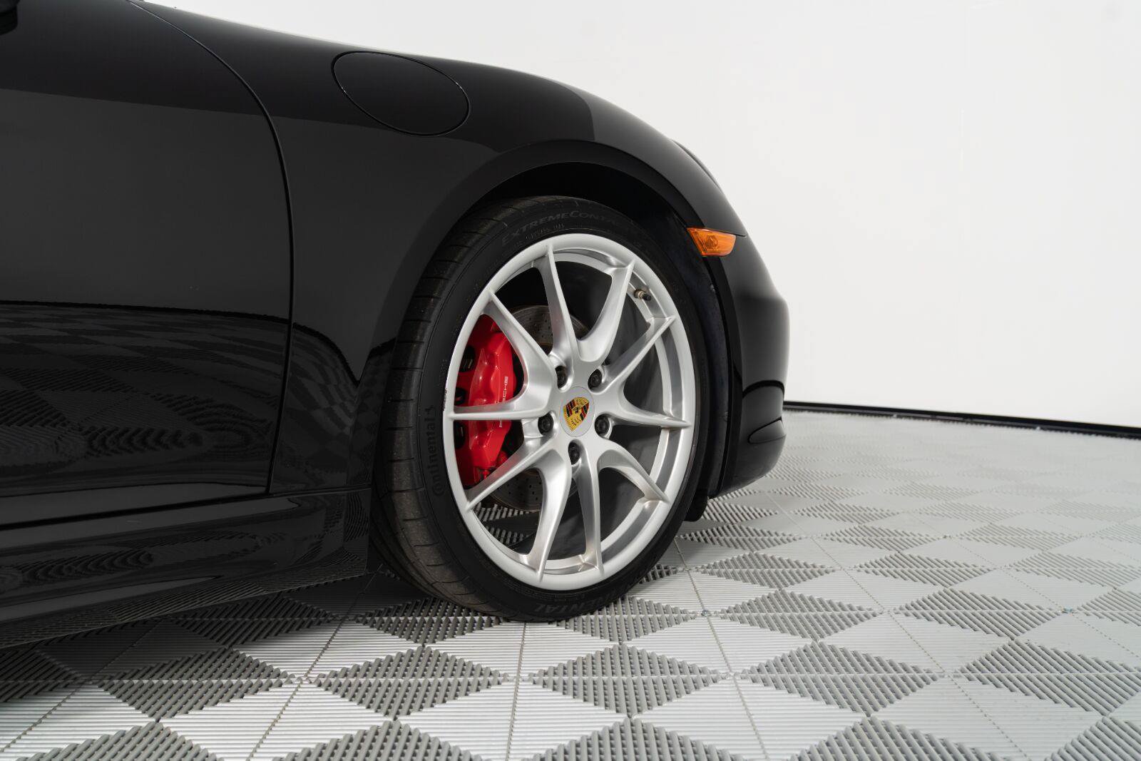Used 2015 Porsche Boxster S RWD image 24