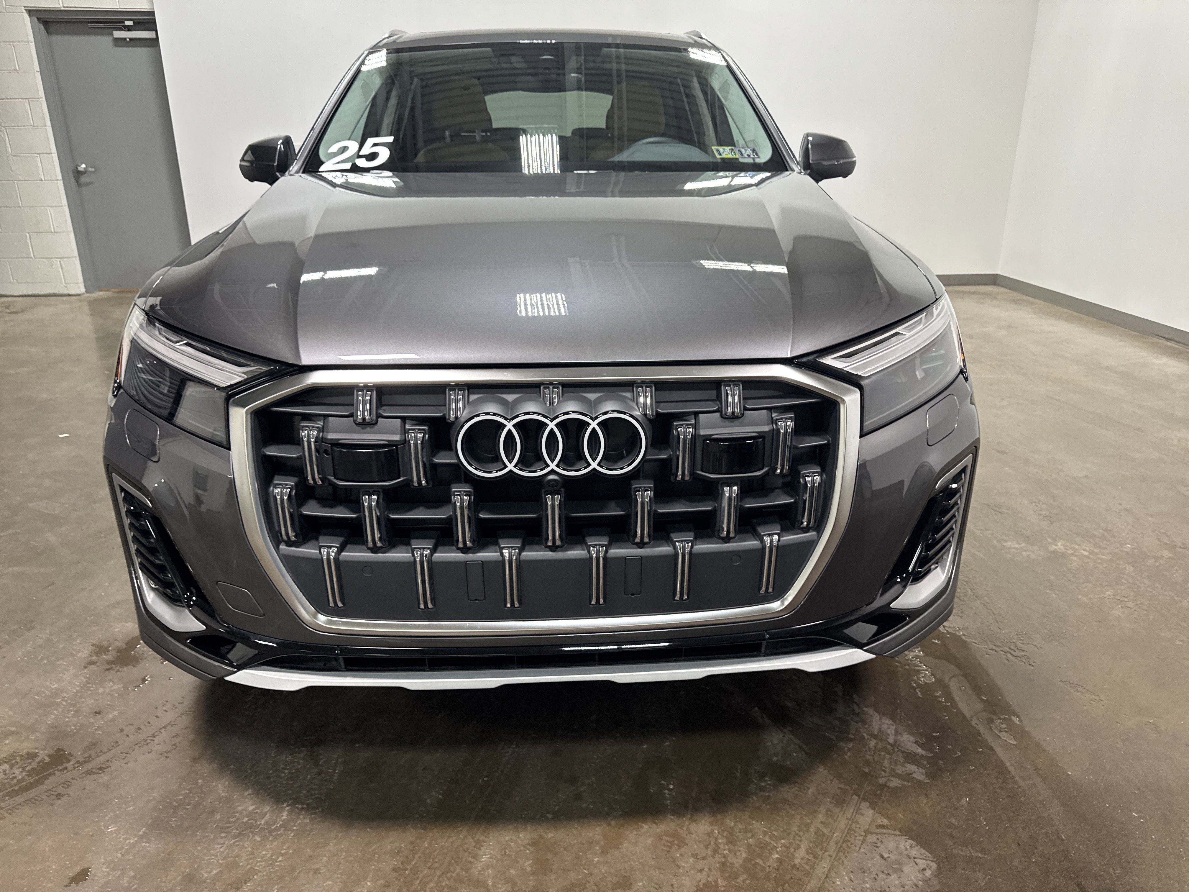 Used 2025 Audi Q7 3.0T Premium Plus image 7