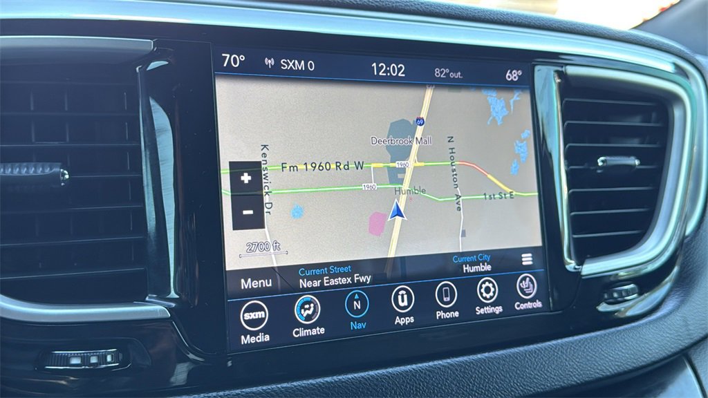 Used 2020 Chrysler Pacifica Touring-L Plus image 23