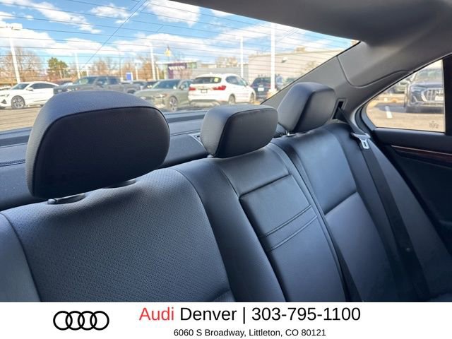 Used 2013 Mercedes-Benz C 300 4MATIC Sedan image 12