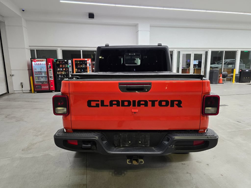 Used 2023 Jeep Gladiator Sport AWD/4WD image 5