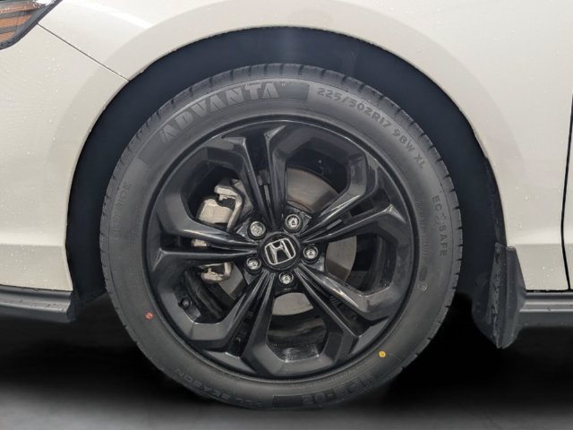 Used 2025 Honda Accord SE image 10