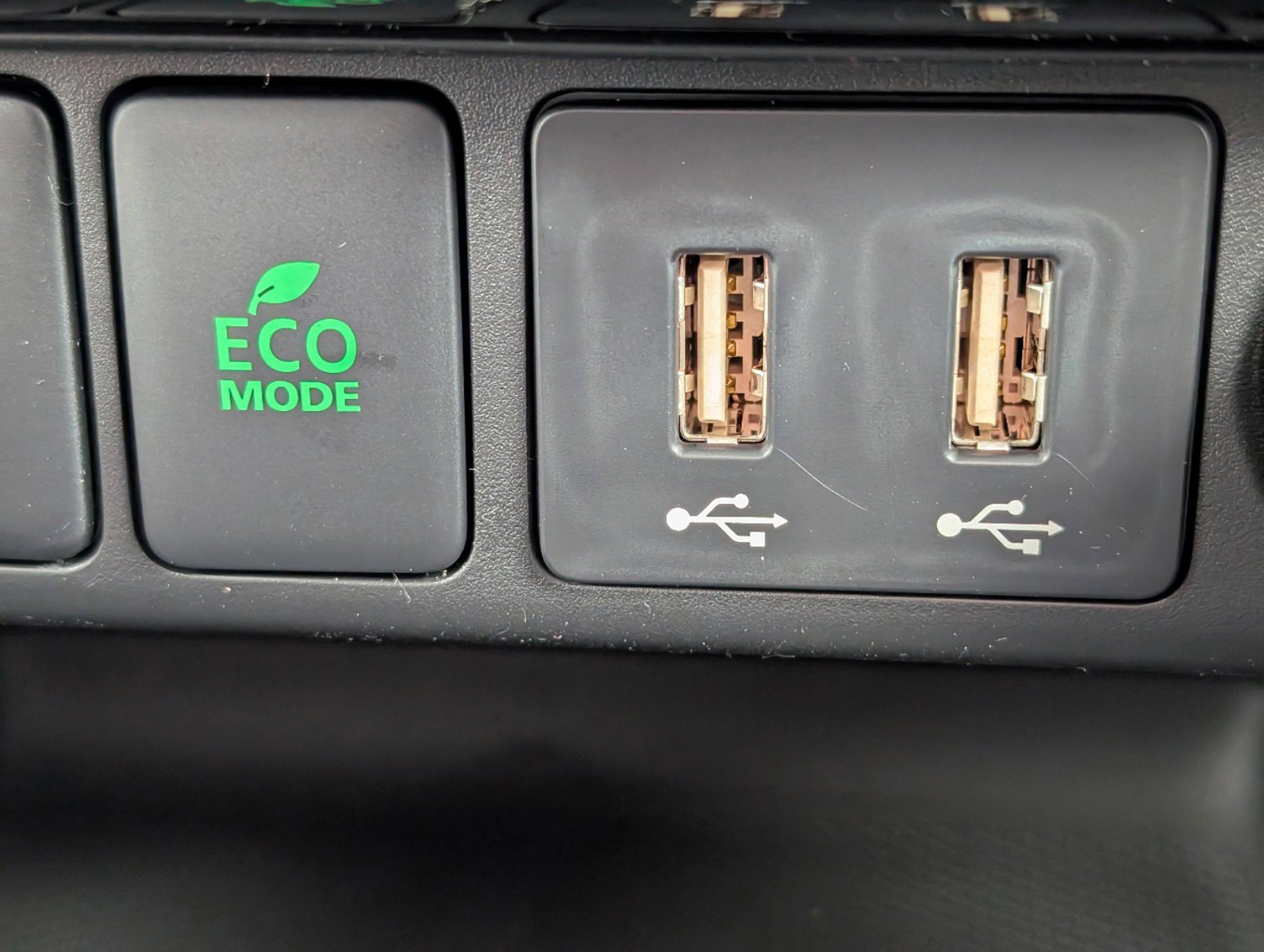 New 2025 Mitsubishi Eclipse Cross LE image 20