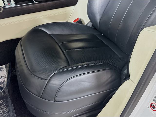 Certified 2023 Land Rover Range Rover SE AWD/4WD image 22