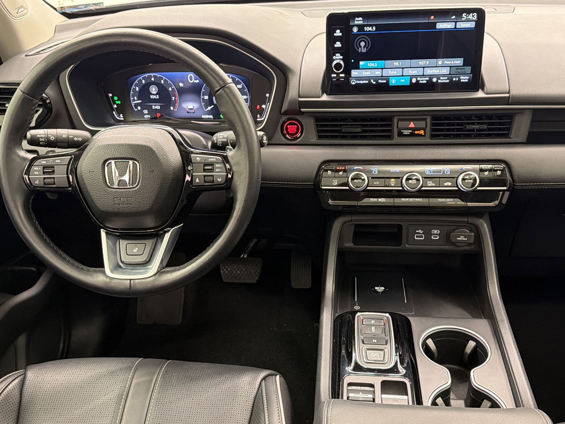 Used 2024 Honda Pilot Elite image 26