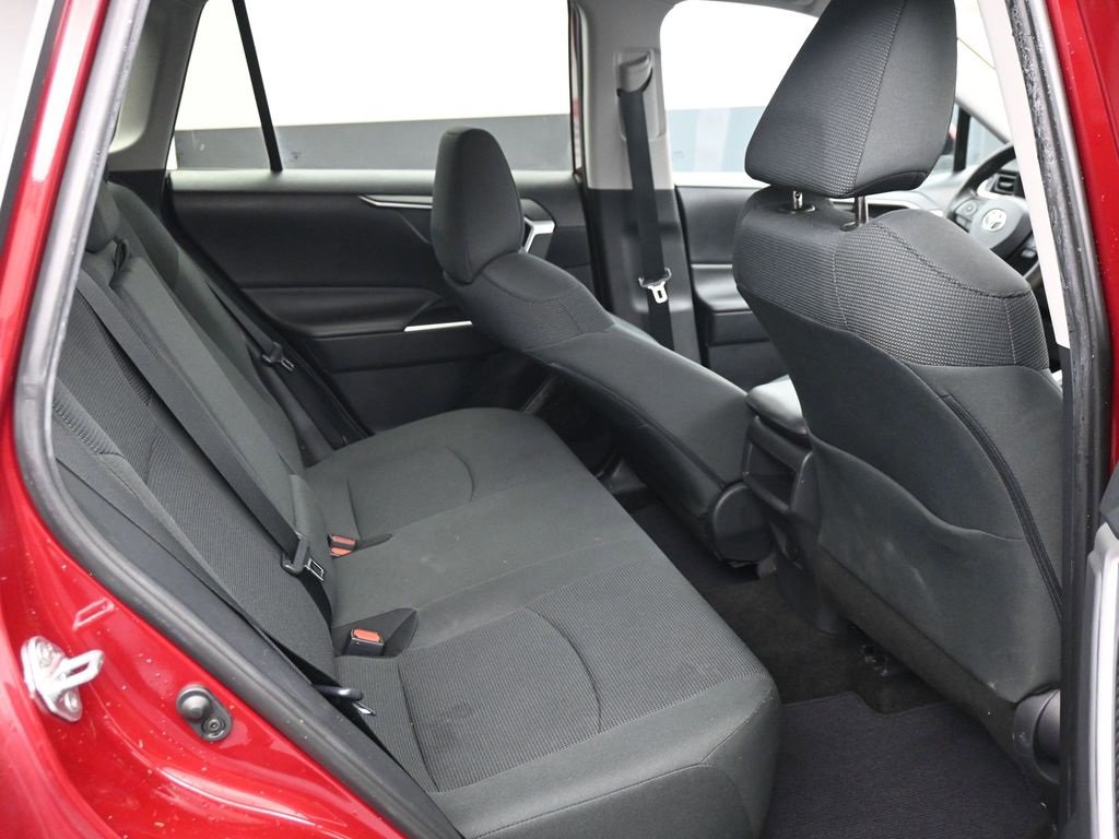Used 2019 Toyota RAV4 LE w/ Carpet Mat Package image 13