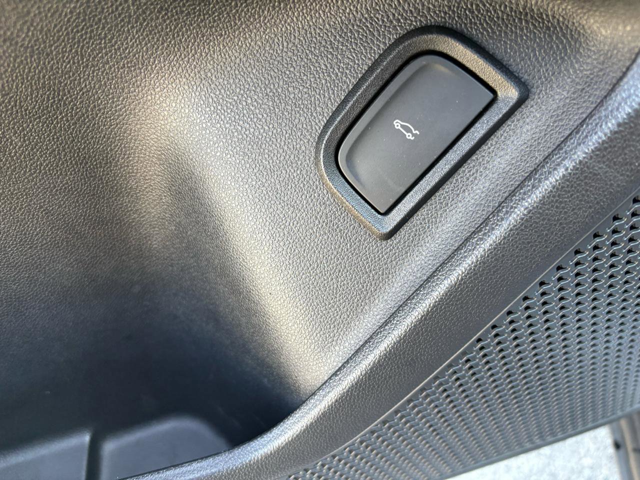Used 2024 Chevrolet Blazer EV RS RWD image 15