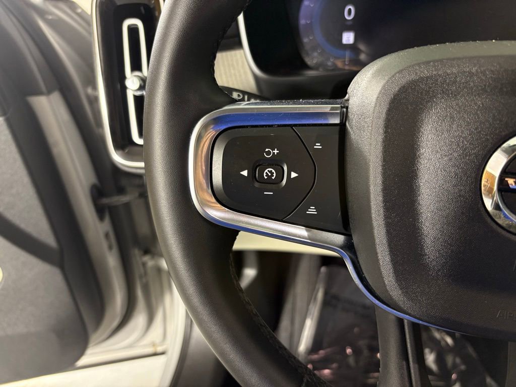 Used 2023 Volvo XC40 B5 Plus w/ Protection Package image 21