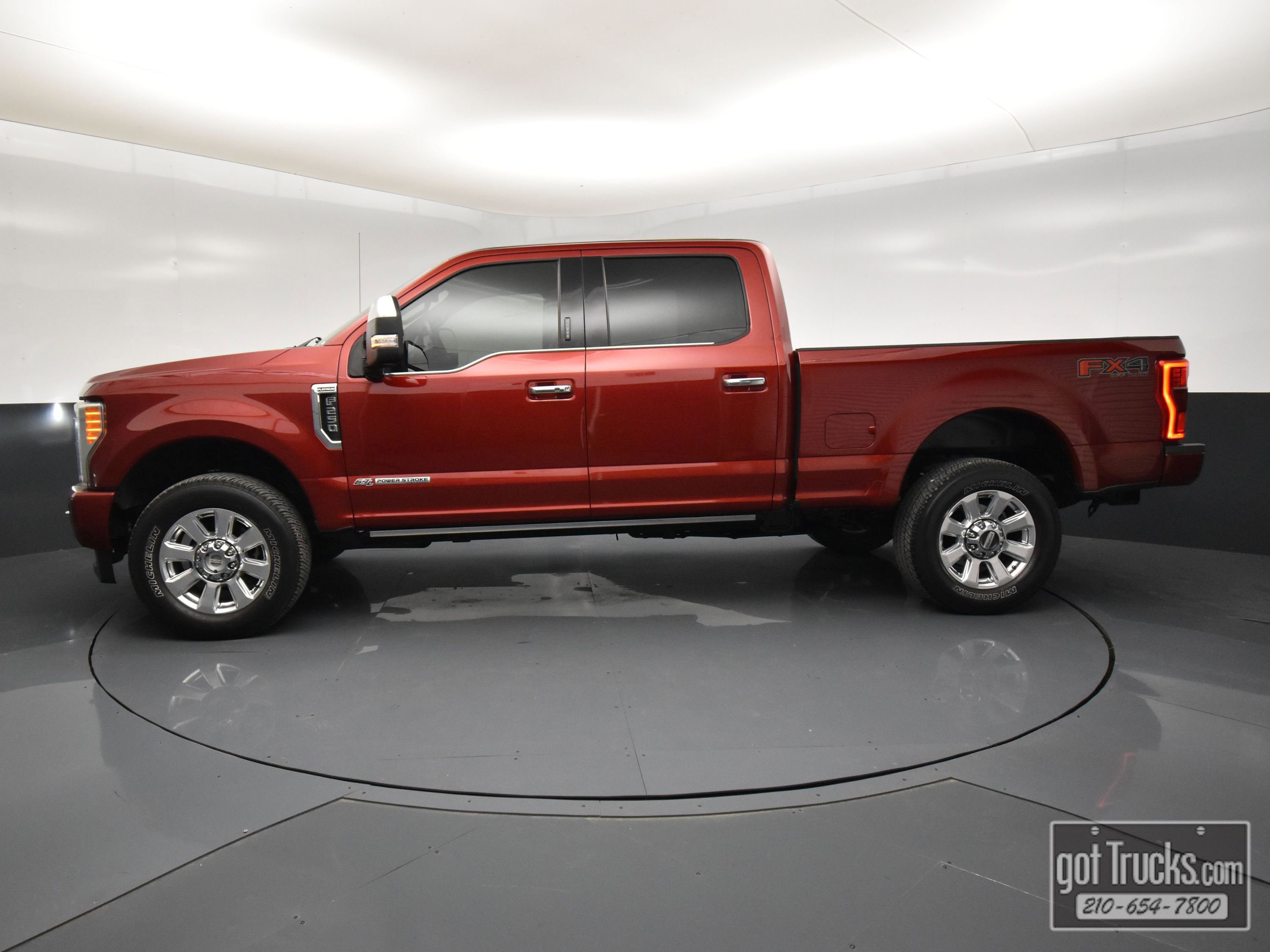 Used 2019 Ford F250 Platinum w/ Platinum Ultimate Package image 3