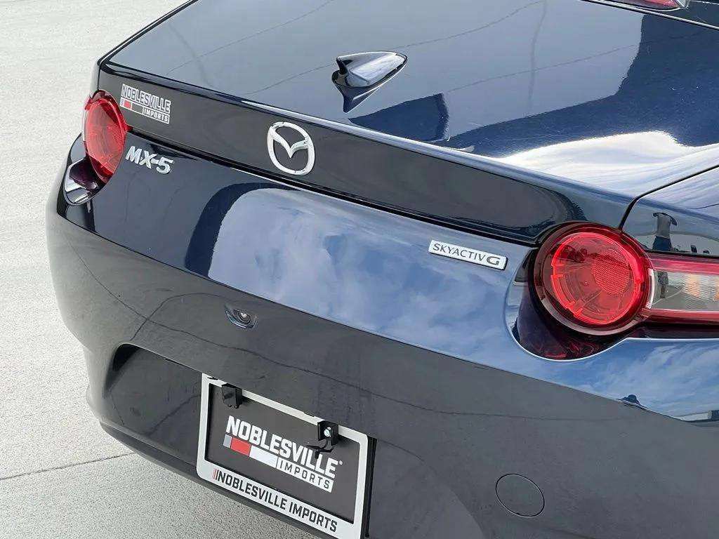Used 2021 MAZDA MX-5 Miata RF Grand Touring RWD image 25