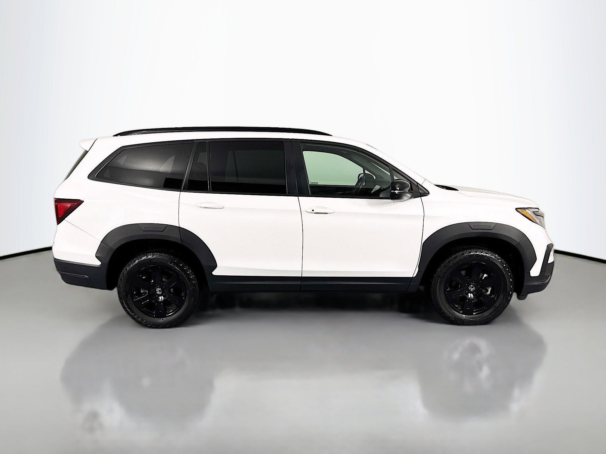 Certified 2022 Honda Pilot TrailSport image 4