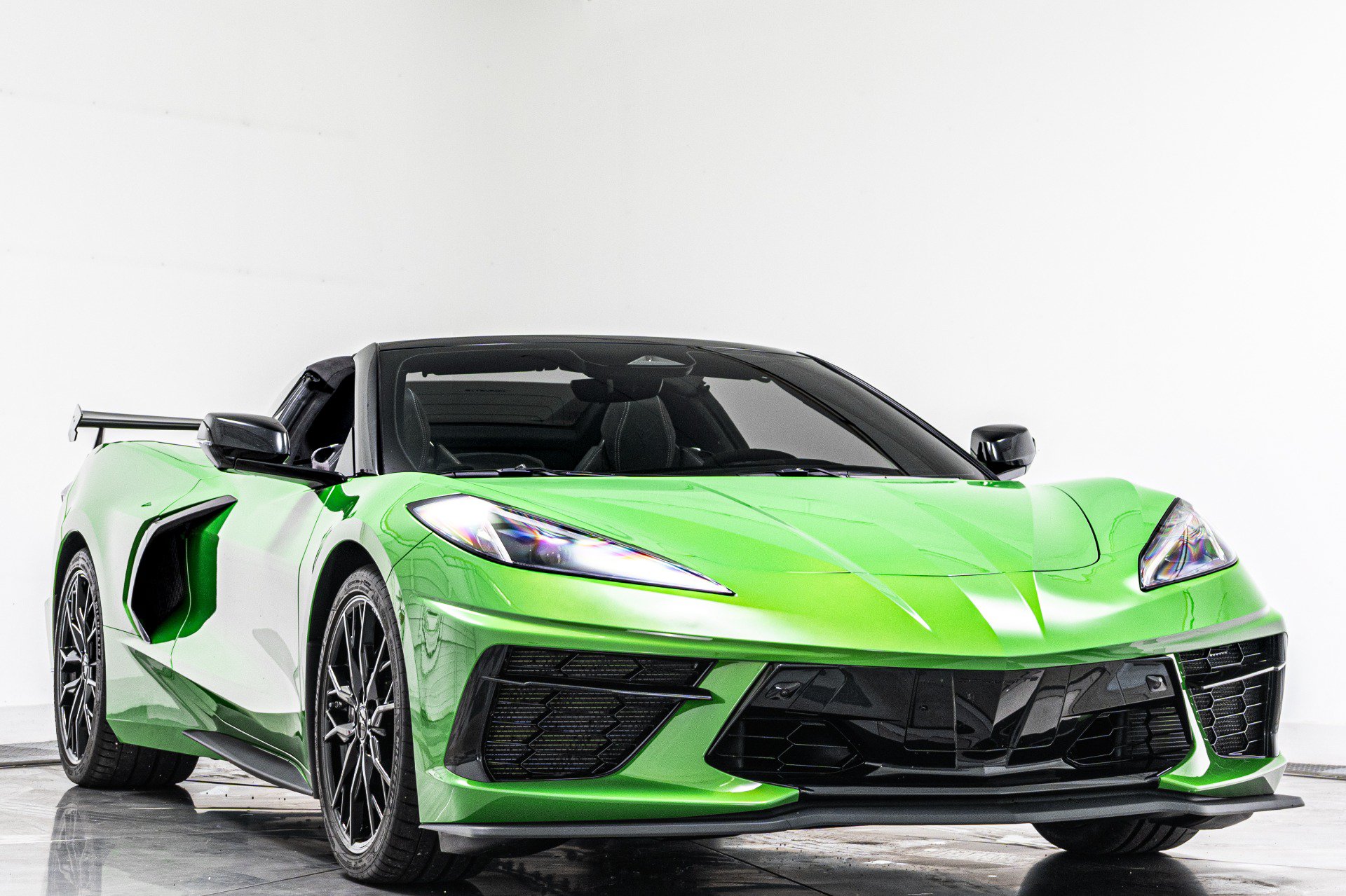 Used 2026 Chevrolet Corvette Stingray Premium Conv w/ Z51 Performance Package RWD image 3