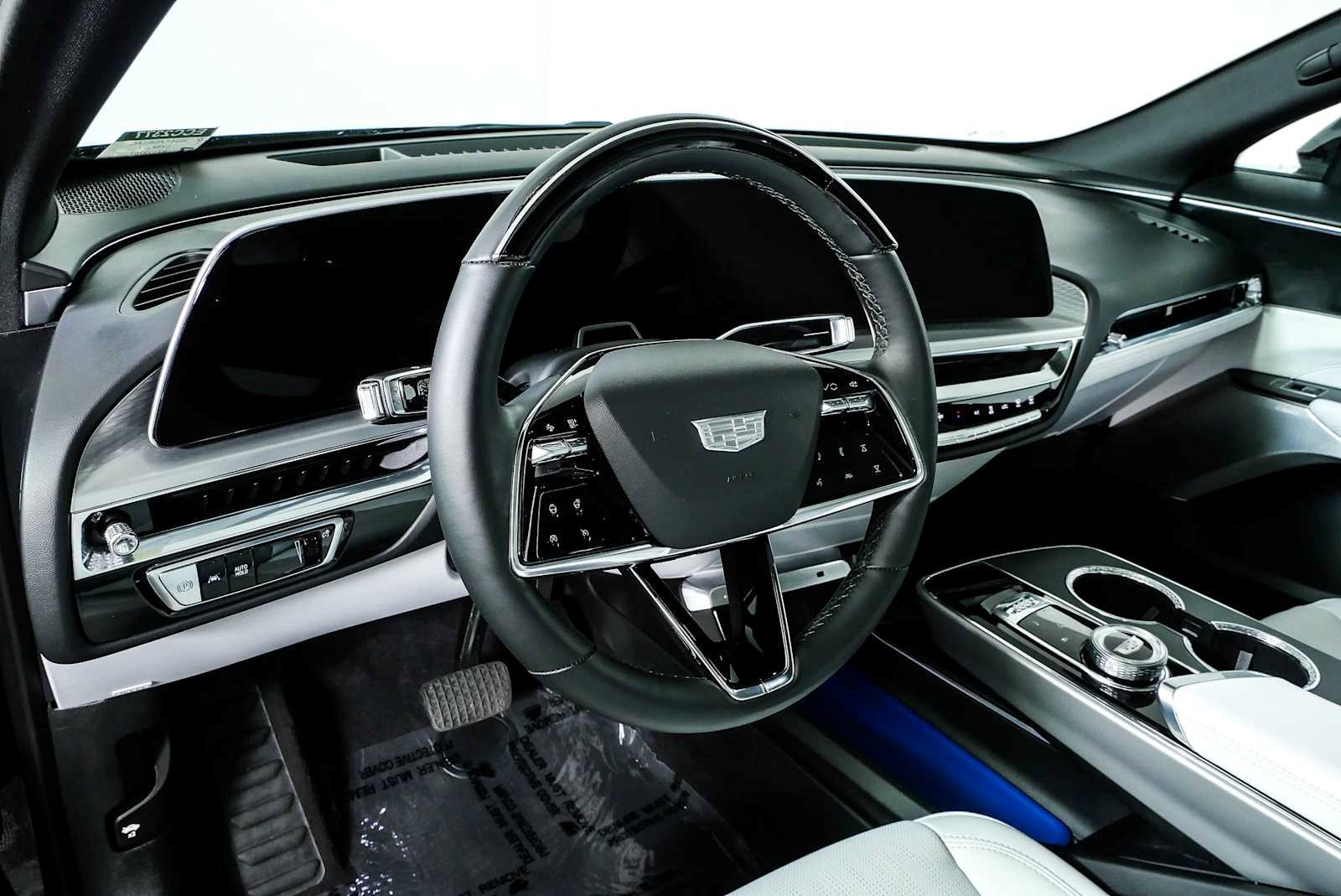 Certified 2024 Cadillac Lyriq Sport RWD image 4