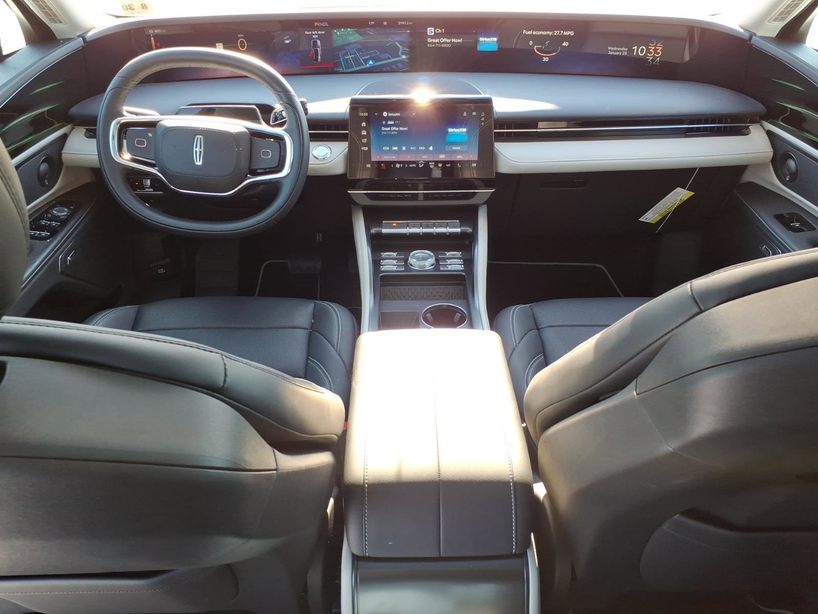 Used 2025 Lincoln Nautilus Premier w/ Equipment Group 102A image 11