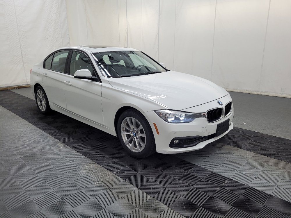 Used 2017 BMW 320i Sedan RWD image 13