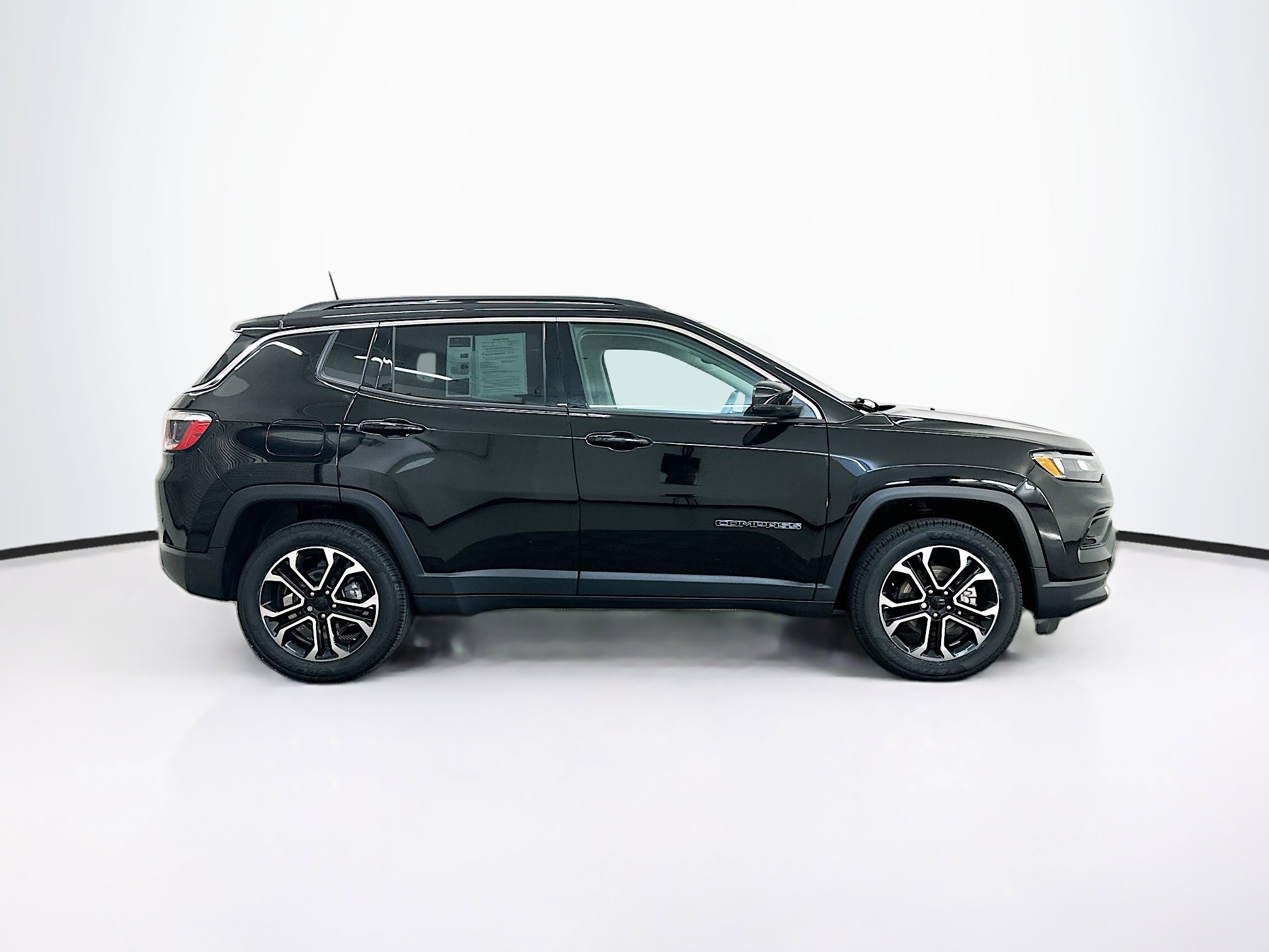 Used 2022 Jeep Compass Limited image 10