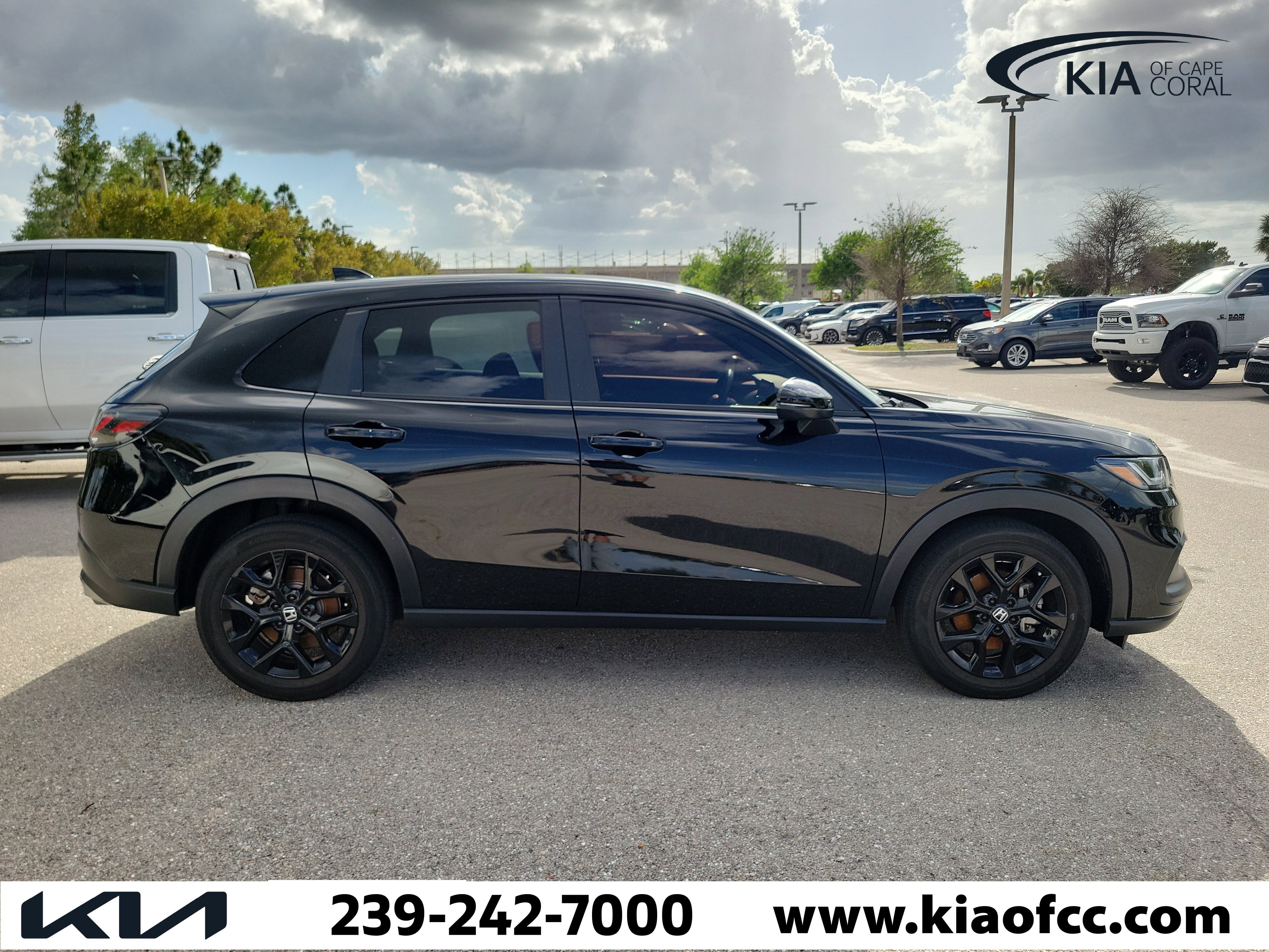 Used 2024 Honda HR-V Sport image 9