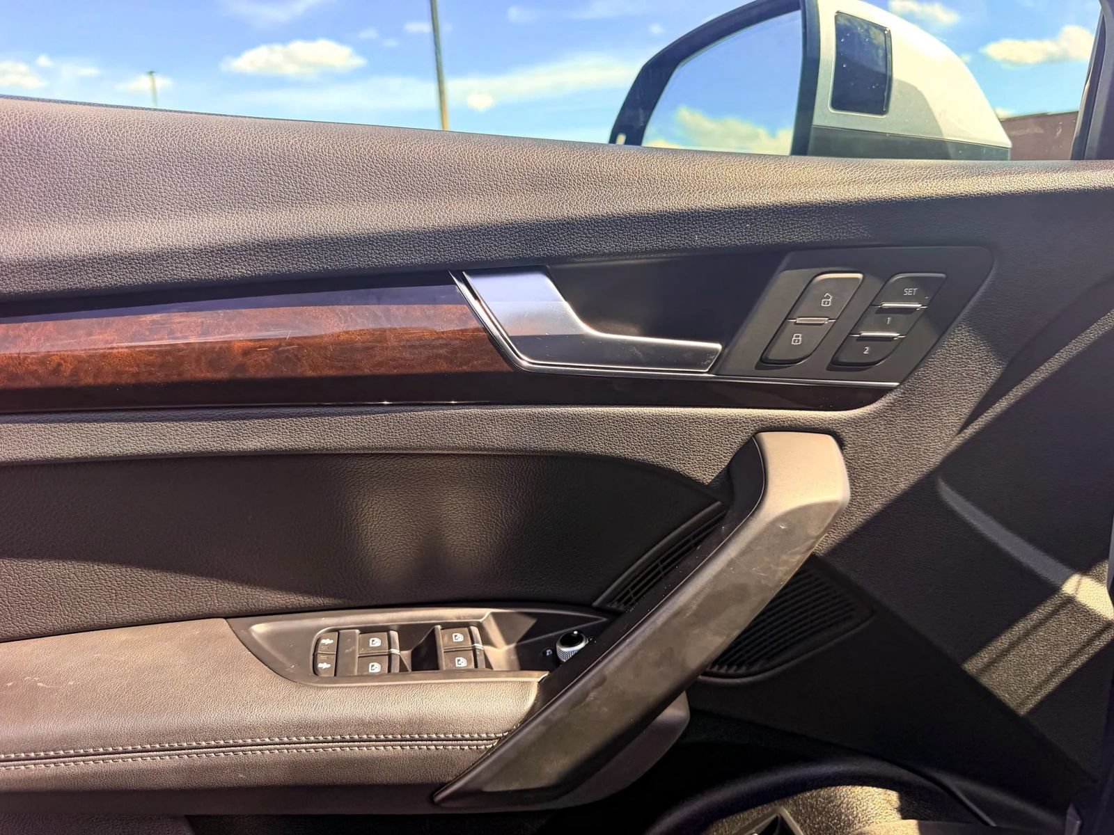 Used 2019 Audi Q5 2.0T Premium Plus w/ Premium Plus Package AWD/4WD image 18