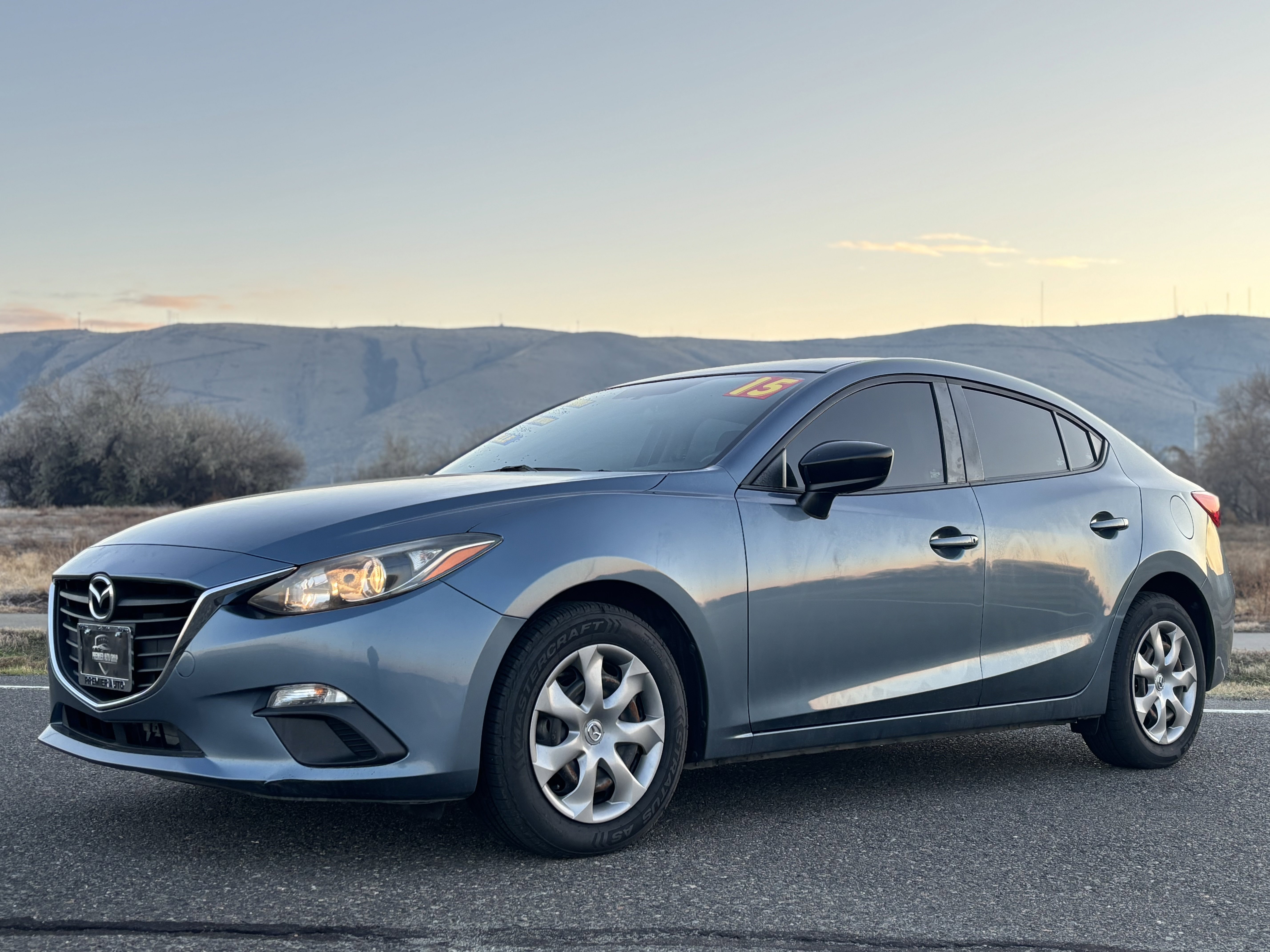 Used 2015 MAZDA MAZDA3 i SV image 6