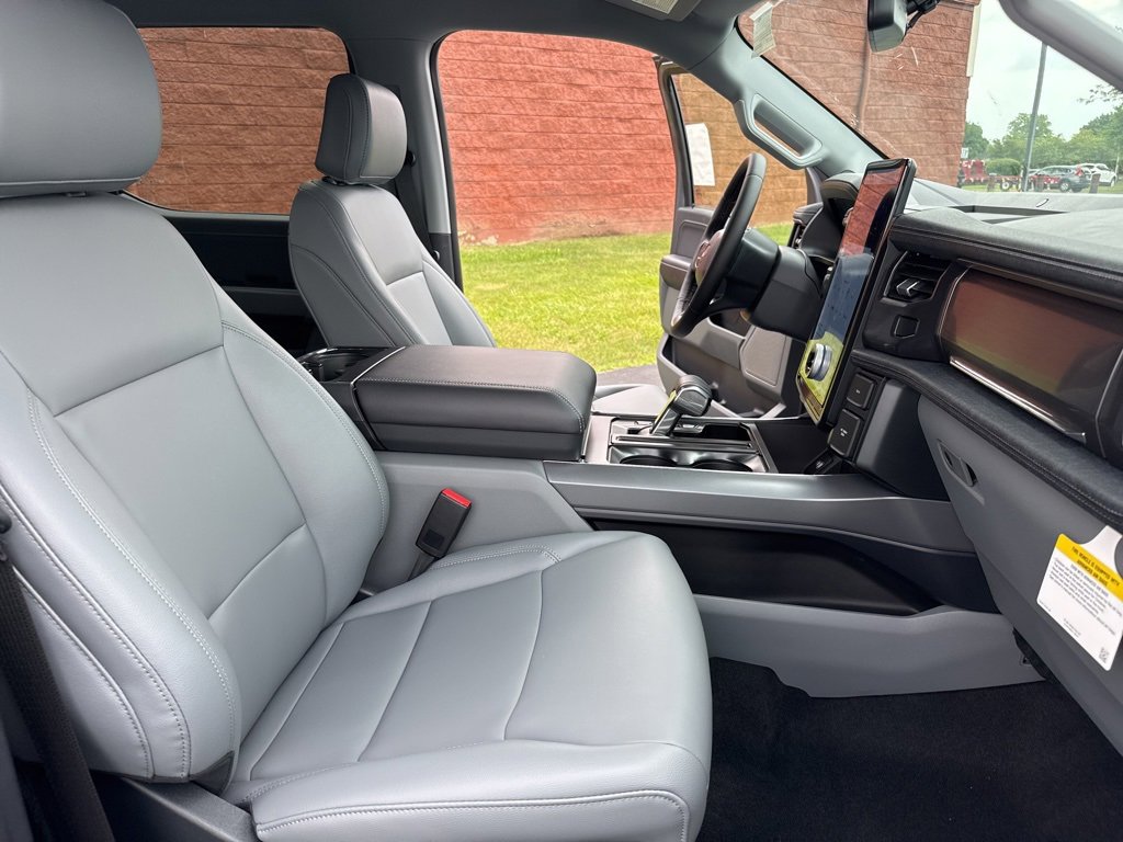 New 2025 Ford F150 Lightning Flash image 18