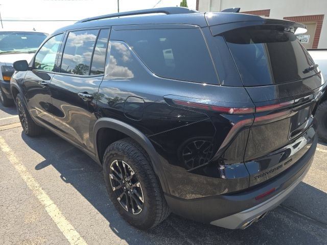 Used 2025 Chevrolet Traverse Z71 w/ Enhanced Driving Package AWD/4WD image 4