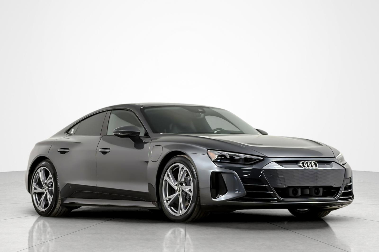 Used 2024 Audi e-tron GT Premium Plus image 7
