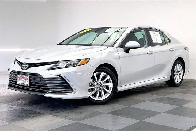 Used 2023 Toyota Camry LE image 12