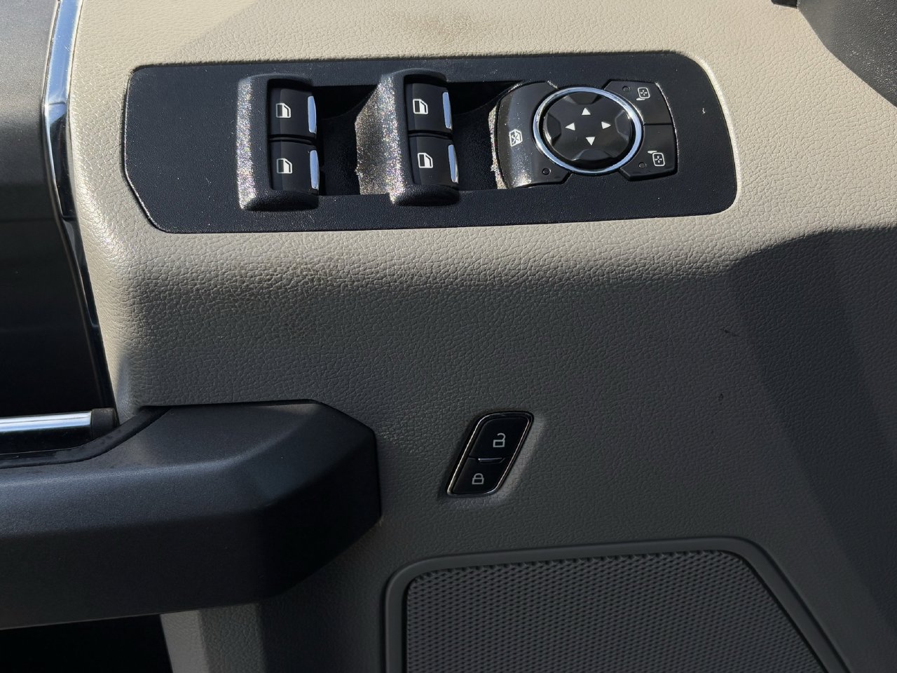 Used 2015 Ford F150 XLT w/ Equipment Group 302A Luxury RWD image 26