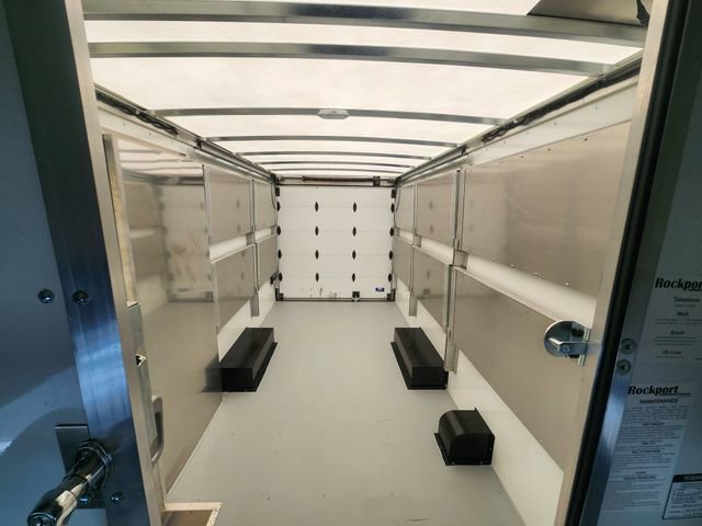 New 2024 Chevrolet Express 3500 w/ Power Convenience Package image 23