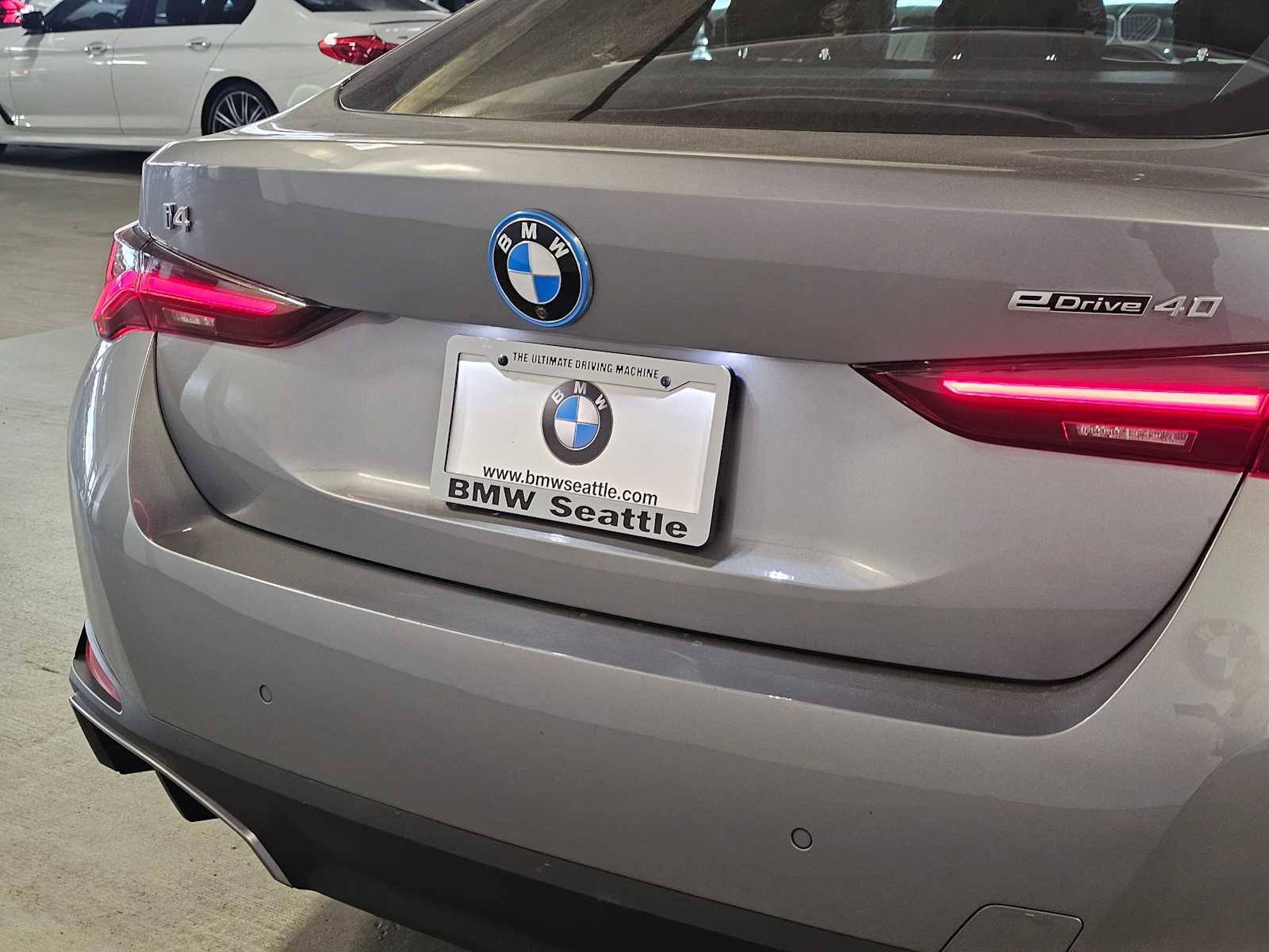 Used 2023 BMW i4 eDrive40 image 7
