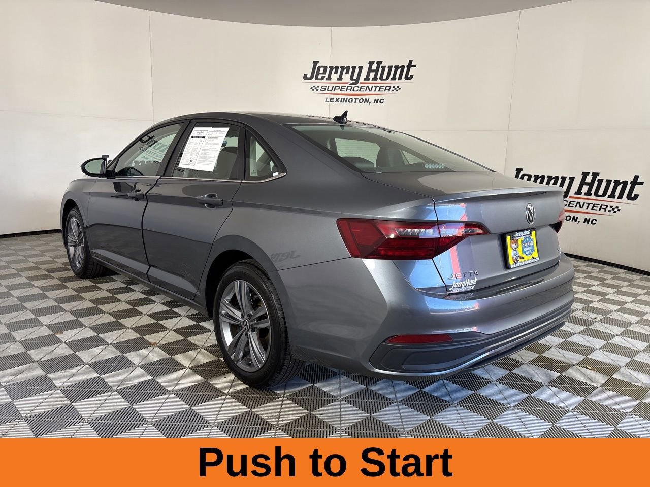 Used 2024 Volkswagen Jetta SE image 7