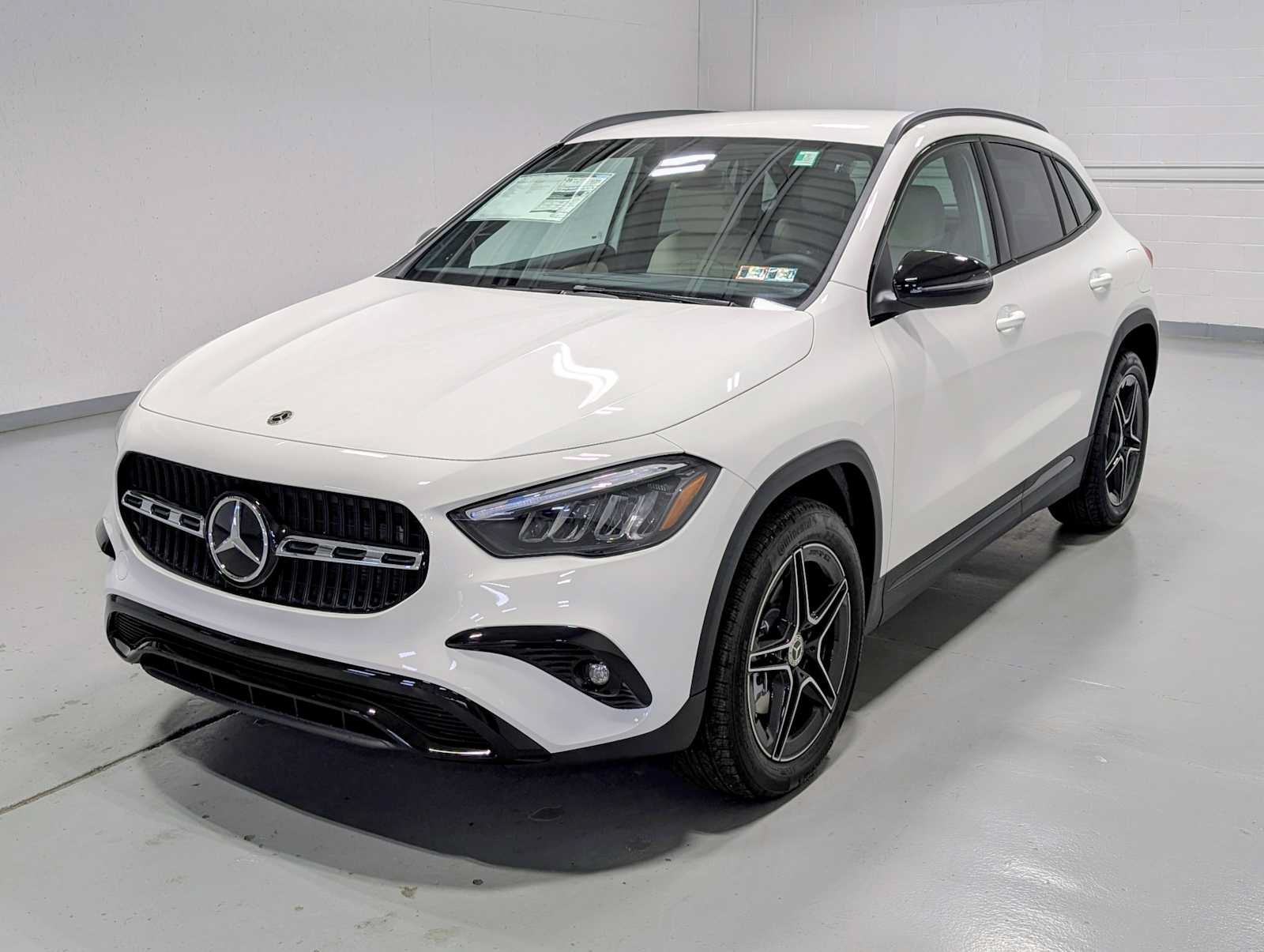 New 2026 Mercedes-Benz GLA 250 4MATIC image 1