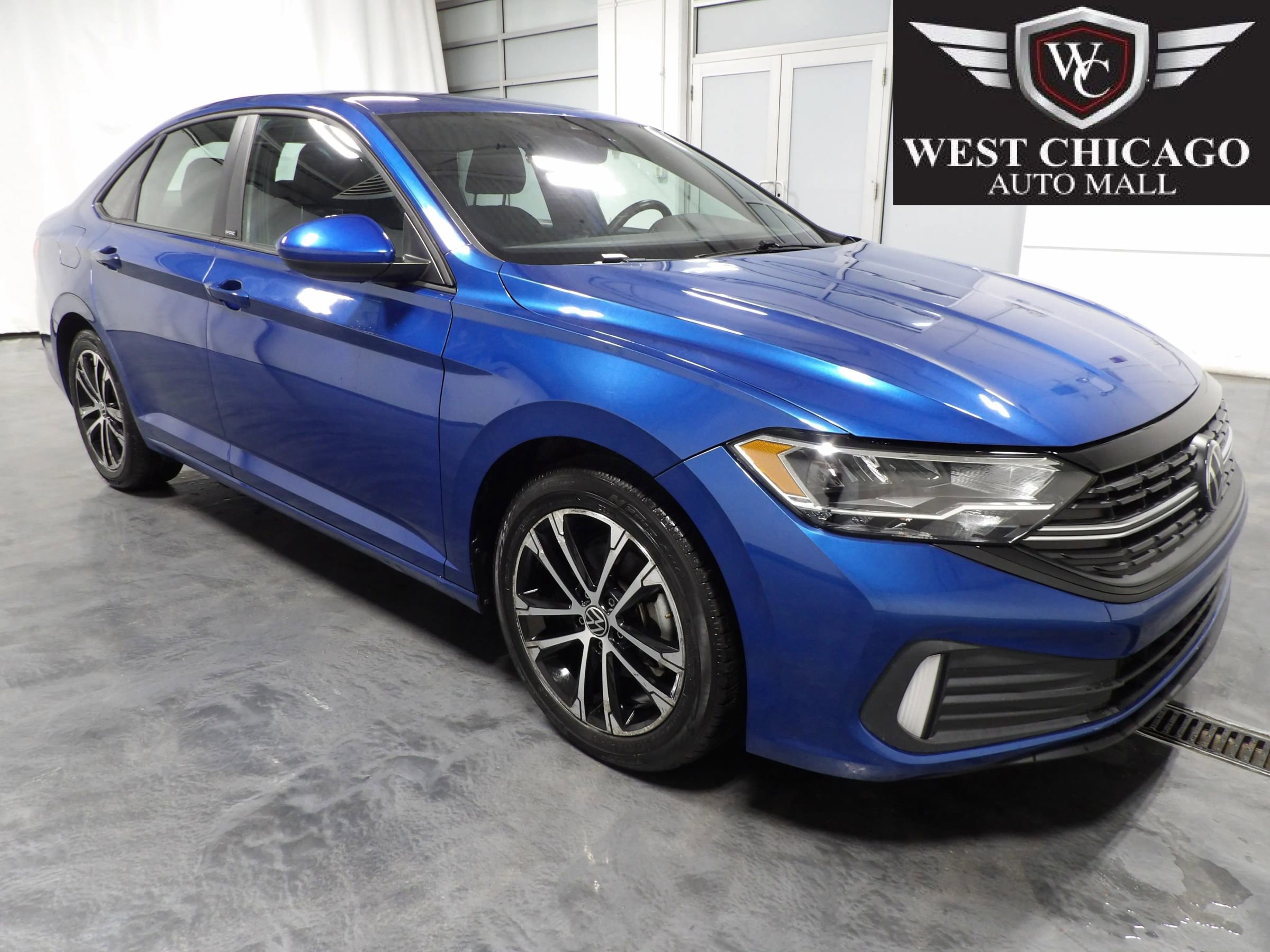 Used 2024 Volkswagen Jetta Sport FWD image 1