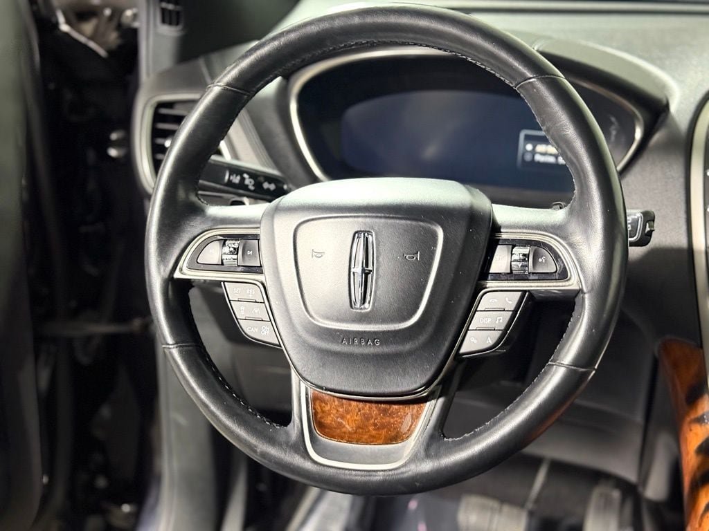 Used 2019 Lincoln Nautilus Reserve w/ Driver Assistance Package AWD/4WD image 12