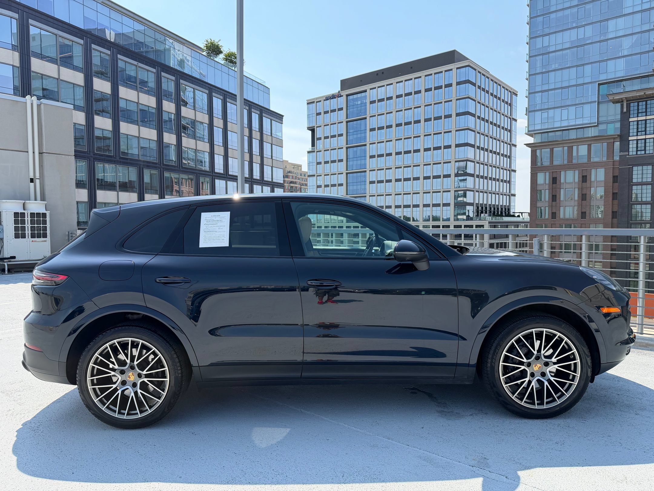 Certified 2023 Porsche Cayenne Platinum Edition AWD/4WD image 8