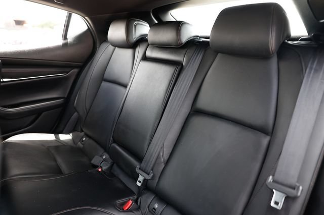 Used 2020 MAZDA MAZDA3 Hatchback w/ Preferred Package FWD image 11