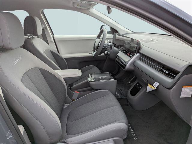 New 2025 Hyundai Ioniq 5 SE image 32