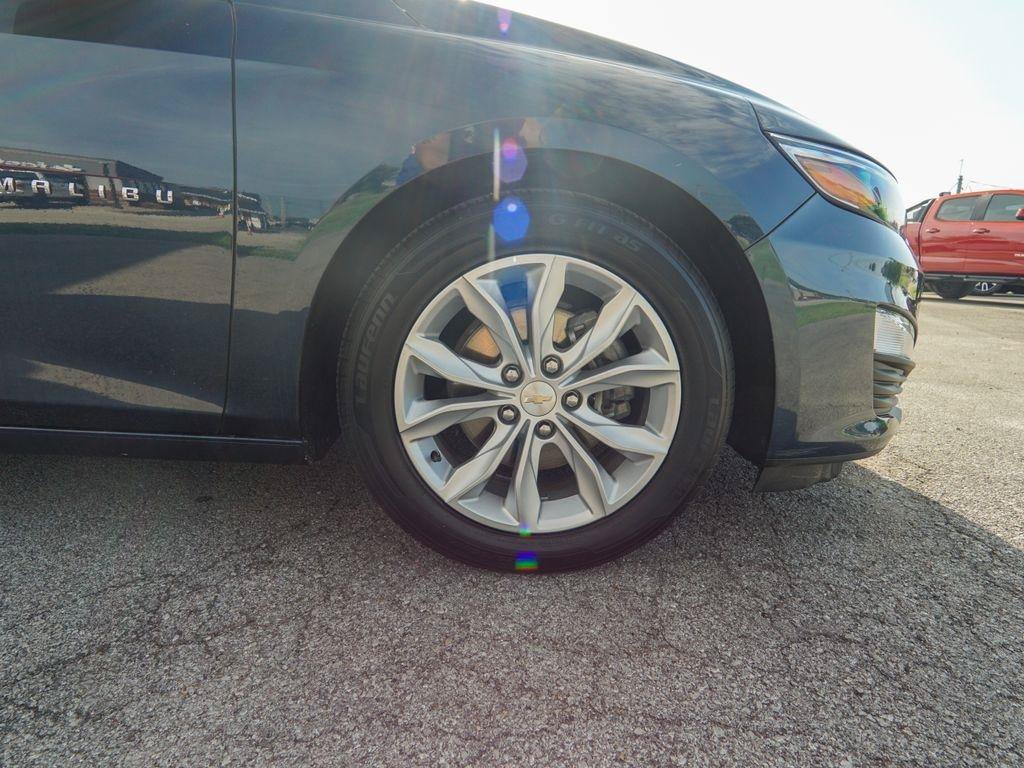 Used 2019 Chevrolet Malibu LT FWD image 11