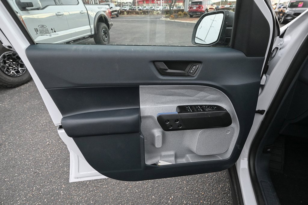 New 2025 Ford Maverick XLT image 16