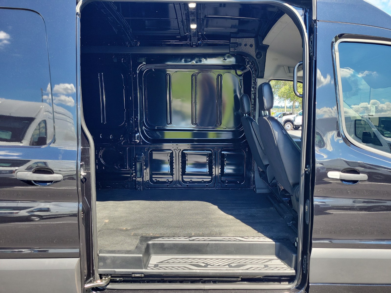 Certified 2024 Ford Transit 250 148 Medium Roof Extended AWD image 9