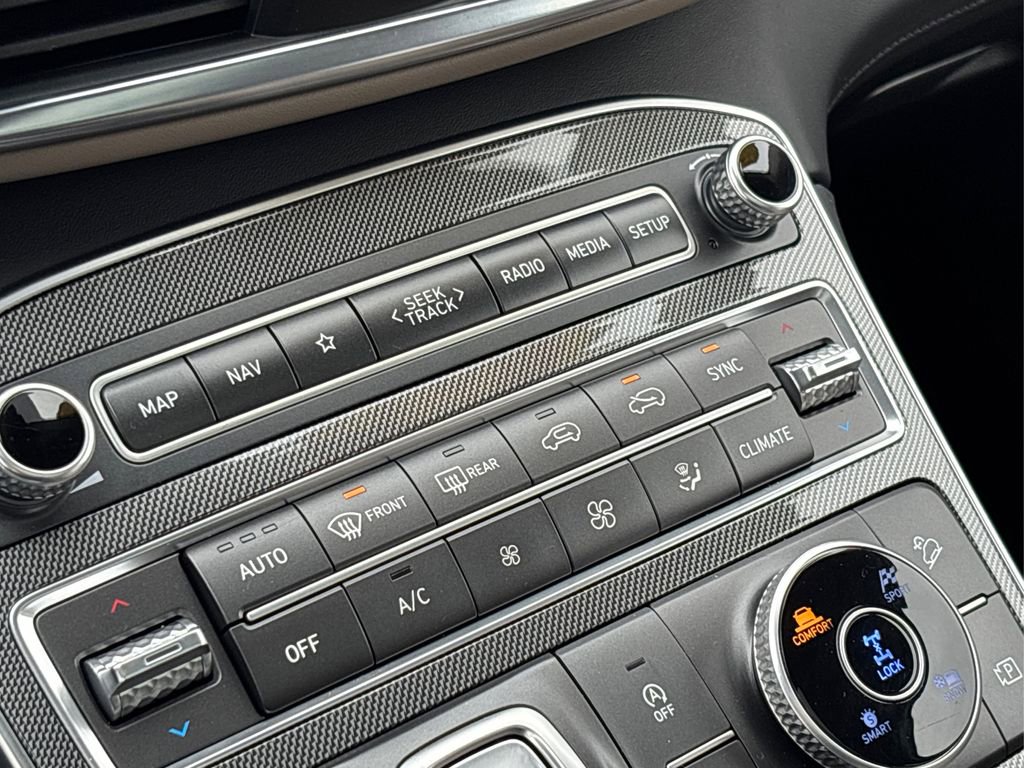 Certified 2023 Hyundai Santa Fe SEL w/ Premium Package image 29