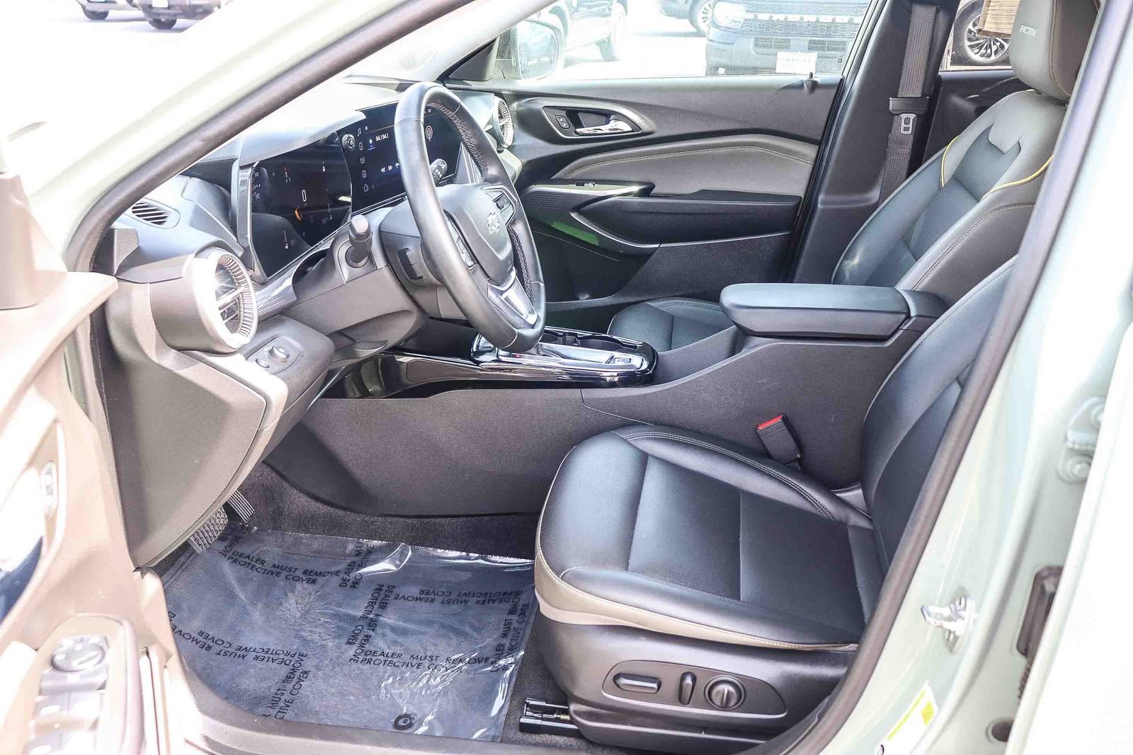 Used 2025 Chevrolet Trax ACTIV w/ Driver Confidence Package FWD image 18