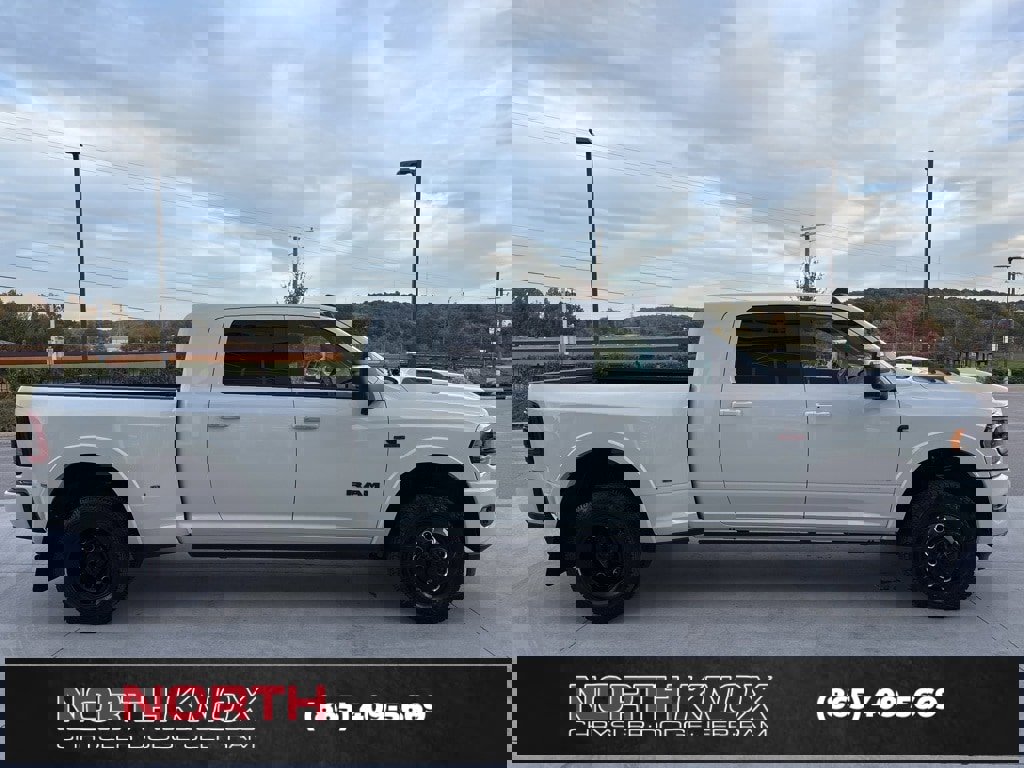 Used 2024 RAM 3500 Limited image 28